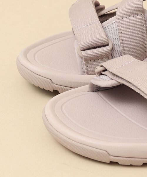 Teva（テバ）の「TEVA: HURRICANE VERGE（サンダル・メンズ・ライトグレー/グリーン・8/10/9/7）」の5枚目の写真