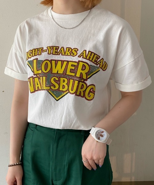 WEGO(ウィゴー)の「WEGO/ロールアップスリーブプリントTシャツ(Tシャツ/カットソー・レディース・イエロー/ホワイト/スミクロ・FREE)」の2枚目の写真