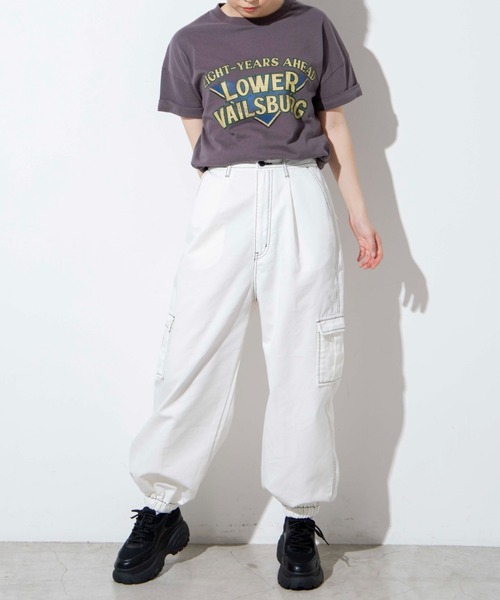 WEGO(ウィゴー)の「WEGO/ロールアップスリーブプリントTシャツ(Tシャツ/カットソー・レディース・イエロー/ホワイト/スミクロ・FREE)」の7枚目の写真