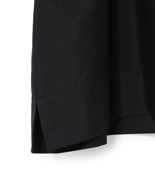 ADAM ET ROPE'(アダムエロペ)の「<逸品シリーズ>ラッフルショルダーショートスリーブブラウス(シャツ/ブラウス・レディース・ブラック/ホワイト/ネイビー・FREE)」の12枚目の写真