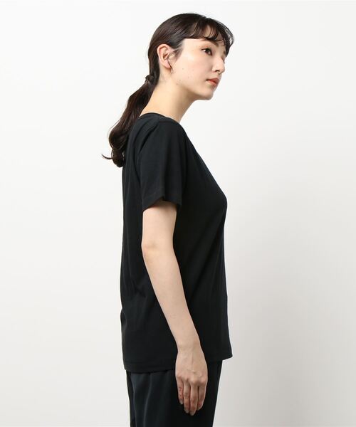 MOUSSY（マウジー）の「MOUSSY EMBLEM Tシャツ（Tシャツ/カットソー・レディース・ライトブルー/グリーン/ブラック/アイボリー・FREE）」の22枚目の写真