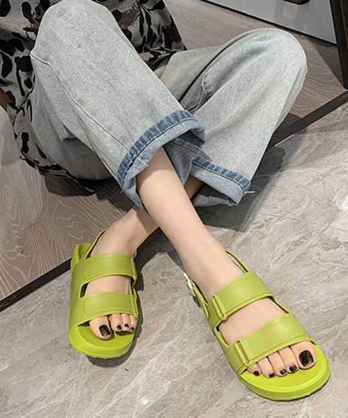 STYLEBLOCK(スタイルブロック)の「ストラップ付きダブルベルトサンダル(サンダル・レディース・ピンク/グリーン系その他/ブラック/グリーン/グリーン系その他2/オレンジ・37/41/39)」の3枚目の写真