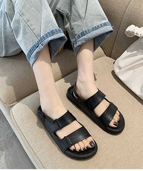 STYLEBLOCK(スタイルブロック)の「ストラップ付きダブルベルトサンダル(サンダル・レディース・ピンク/グリーン系その他/ブラック/グリーン/グリーン系その他2/オレンジ・37/41/39)」の2枚目の写真