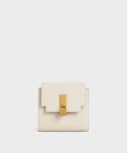 CHARLES & KEITH（チャールズ & キース）の「メタリックプッシュロック ショートウォレット / Metallic Push-Lock Short Wallet（財布・レディース・ブラック/クリーム/ダークグリーン・XXS）」の3枚目の写真