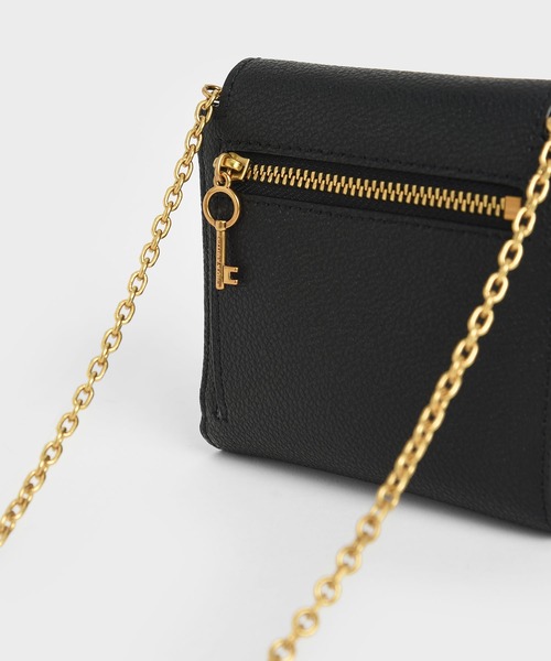 CHARLES & KEITH（チャールズ & キース）の「メタリックプッシュロック ショートウォレット / Metallic Push-Lock Short Wallet（財布・レディース・ブラック/クリーム/ダークグリーン・XXS）」の7枚目の写真