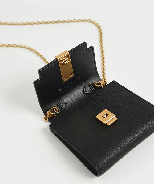 CHARLES & KEITH（チャールズ & キース）の「メタリックプッシュロック ショートウォレット / Metallic Push-Lock Short Wallet（財布・レディース・ブラック/クリーム/ダークグリーン・XXS）」の8枚目の写真