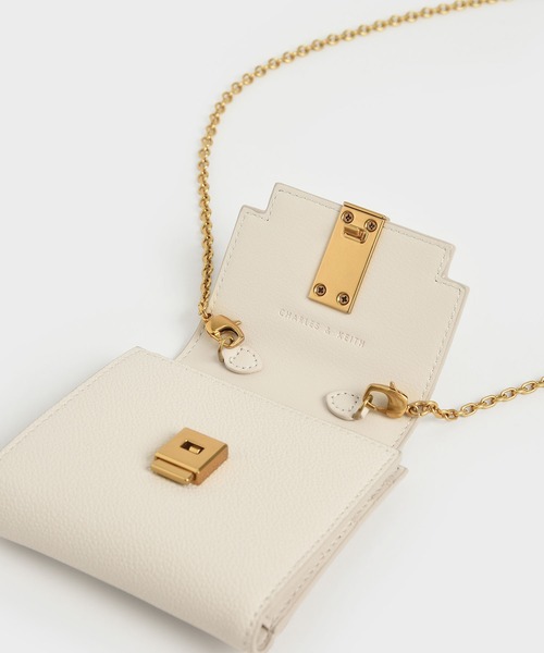 CHARLES & KEITH（チャールズ & キース）の「メタリックプッシュロック ショートウォレット / Metallic Push-Lock Short Wallet（財布・レディース・ブラック/クリーム/ダークグリーン・XXS）」の14枚目の写真