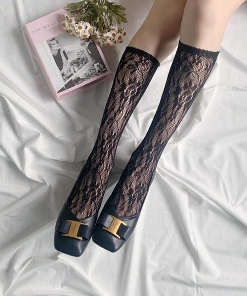 Loueme（ルエム）の「フロッキーレースハイソックス（ソックス/靴下・レディース・ホワイト/ブラック・FREE）」の5枚目の写真