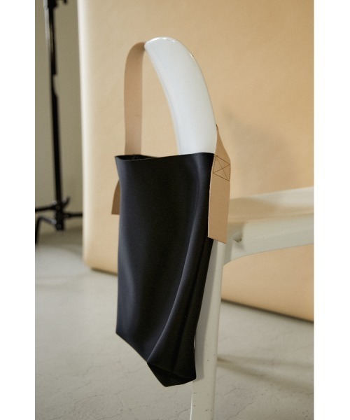 BLACK BY MOUSSY（ブラックバイマウジー）の「one shoulder tote bag（ワンショルダートートバッグ）（ショルダーバッグ・レディース・ブラック/ブラウン・FREE）」の16枚目の写真