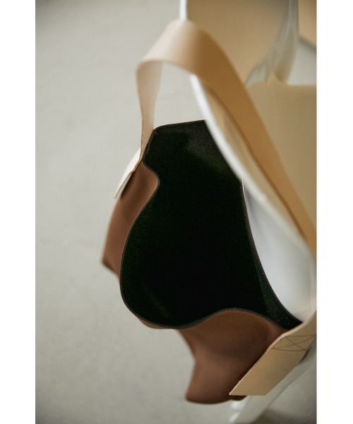 BLACK BY MOUSSY（ブラックバイマウジー）の「one shoulder tote bag（ワンショルダートートバッグ）（ショルダーバッグ・レディース・ブラック/ブラウン・FREE）」の12枚目の写真