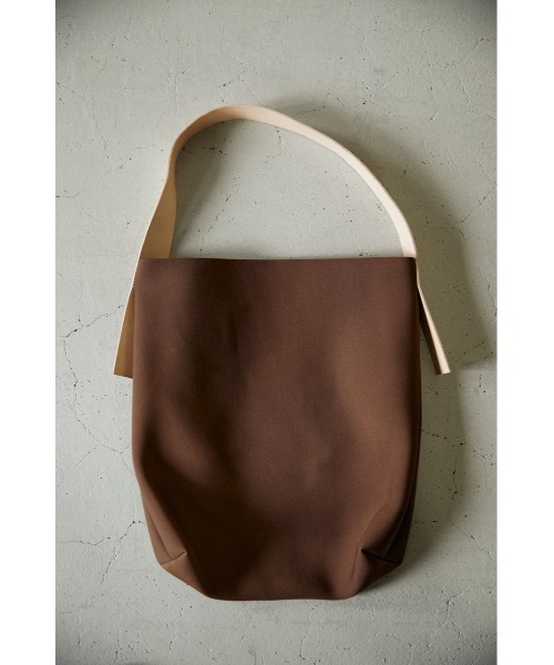BLACK BY MOUSSY（ブラックバイマウジー）の「one shoulder tote bag（ワンショルダートートバッグ）（ショルダーバッグ・レディース・ブラック/ブラウン・FREE）」の6枚目の写真