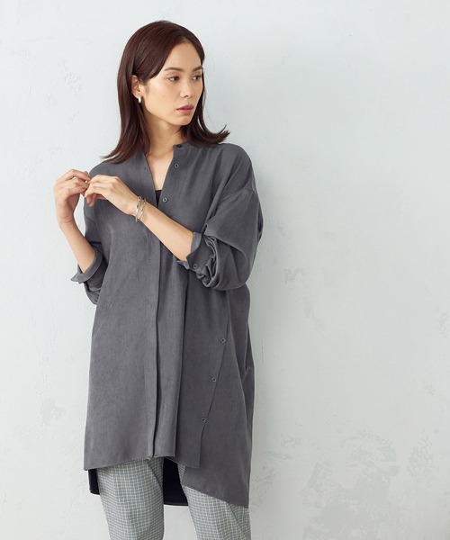 COMME CA ISM(コムサイズム)の「コーデュロイ バンドカラーシャツ(シャツ/ブラウス・レディース・ブラウン/サックスブルー/グレイッシュベージュ/チャコール・SMALL/MEDIUM/LARGE)」の2枚目の写真