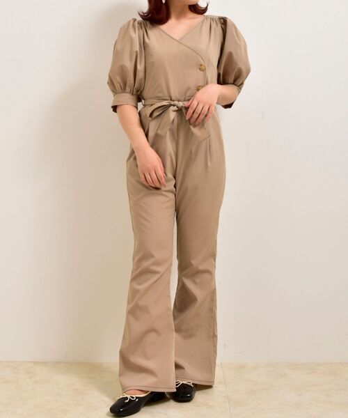 MAJESTIC LEGON（マジェスティックレゴン）の「Ladyカシュクールオーバーオール（サロペット/オーバーオール・レディース・ブラック系その他/ベージュ・MEDIUM/SMALL）」の3枚目の写真