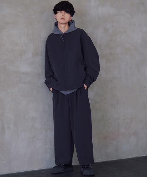 ATTACHMENT（アタッチメント）の「【ATTACHMENT × WYM】TRIANGLE CUTTING HUGE PARKA（パーカー・メンズ・チャコール/ブルー系・S/M/L）」の17枚目の写真