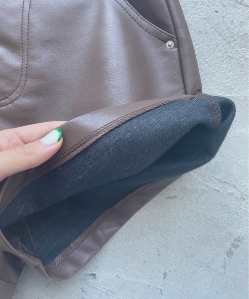 SHAGGIE(シャギー)の「フェイクレザーショートパンツ(その他パンツ・レディース・ブラック/ブラウン/ナチュラル・MEDIUM/LARGE/SMALL)」の21枚目の写真