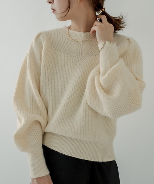 mystic(ミスティック)の「畦切り替えパフニット(ニット/セーター・レディース・ブラック/ベージュ/オフホワイト/ブルー・FREE)」の2枚目の写真