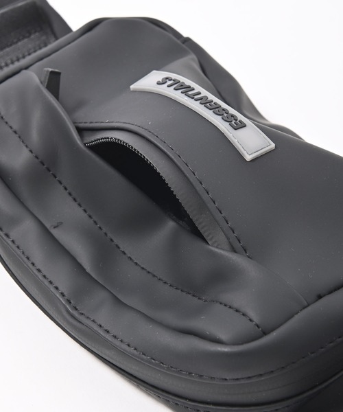 FOG ESSENTIALS（エフオージーエッセンシャルズ）の「FOG ESSENTIALS（エッセンシャルズ）スリングバッグ（ボディバッグ/ウエストポーチ・メンズ・ブラック・FREE）」の12枚目の写真