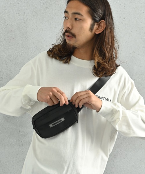 FOG ESSENTIALS（エフオージーエッセンシャルズ）の「FOG ESSENTIALS（エッセンシャルズ）スリングバッグ（ボディバッグ/ウエストポーチ・メンズ・ブラック・FREE）」の15枚目の写真