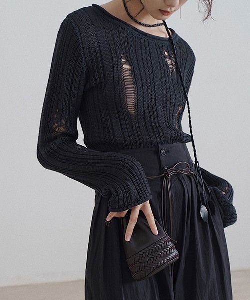 chuclla(チュクラ)の「【MURMURMI】Crash ridge crew neck knit chw22s001(ニット/セーター・レディース・ブラック/アイボリー・S/M)」の13枚目の写真