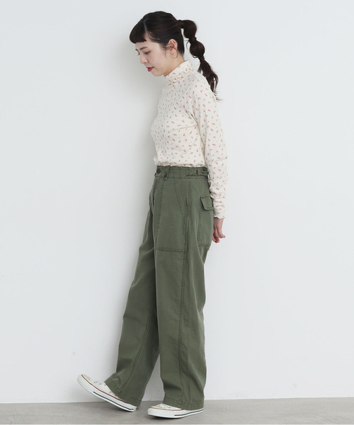 CHILD WOMAN(チャイルドウーマン)の「フライス小花プリント タートル長袖プルオーバー(Tシャツ/カットソー・レディース・アイボリー/サックスブルー/イエロー/ブルー系その他/オレンジ・FREE)」の6枚目の写真