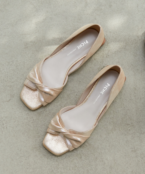 PICHE ABAHOUSE(ピシェ アバハウス)の「ツイストオープントゥパンプス(サンダル・レディース・サックスブルー/クリーム/シャンパン/ブラック・38/35/39/37/36)」の4枚目の写真