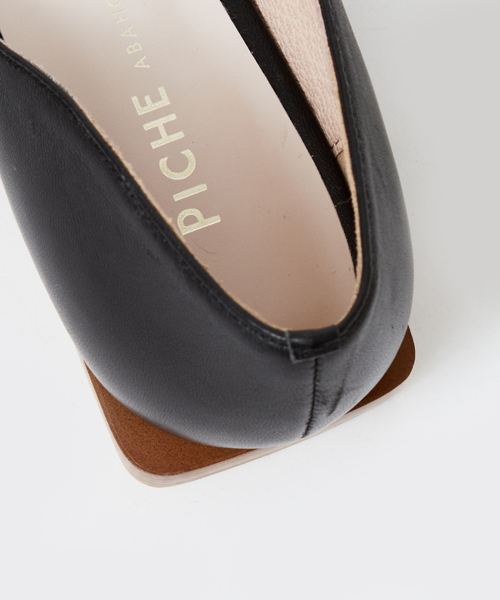 PICHE ABAHOUSE(ピシェ アバハウス)の「ツイストオープントゥパンプス(サンダル・レディース・サックスブルー/クリーム/シャンパン/ブラック・38/35/39/37/36)」の14枚目の写真