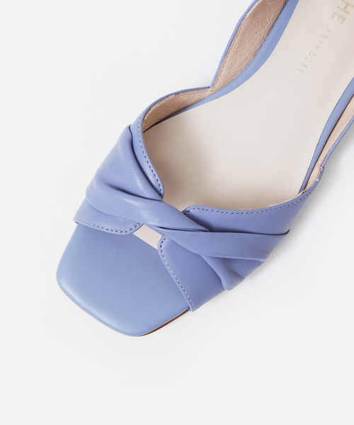 PICHE ABAHOUSE(ピシェ アバハウス)の「ツイストオープントゥパンプス(サンダル・レディース・サックスブルー/クリーム/シャンパン/ブラック・38/35/39/37/36)」の17枚目の写真