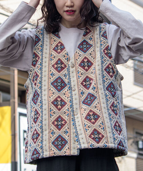 GLOSTER（グロスター）の「【GLOSTER/グロスター】ゴブランライク ネイティブ柄ベスト ジオメトリックパターン（ベスト・メンズ・ホワイト系その他/ブラック系その他・MEDIUM/LARGE）」の7枚目の写真