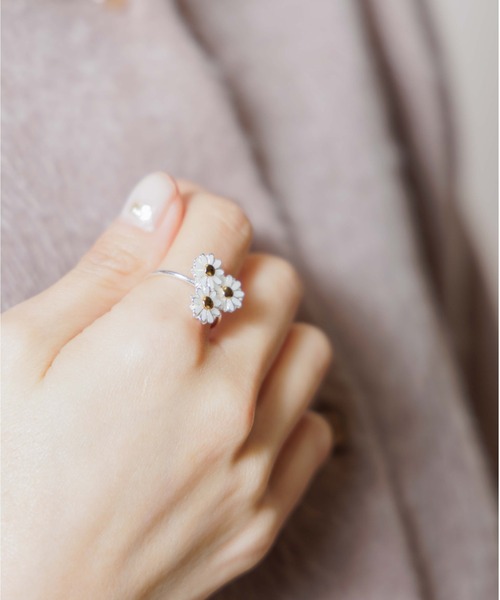 flower(フラワー)の「スウィートブーケリング(リング・レディース・シルバー・FREE)」の2枚目の写真