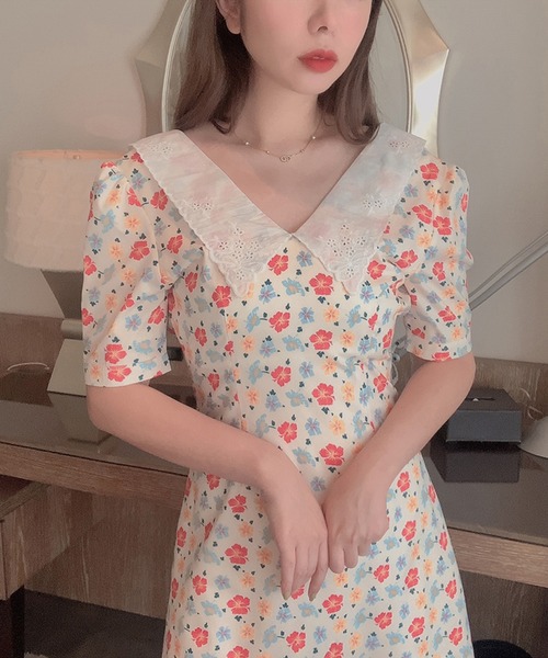 lissi Boutique（リージーブティック）の「【lissi Boutique】ヴィンテージ襟花柄ワンピース（ワンピース・レディース・レッド・FREE）」の4枚目の写真