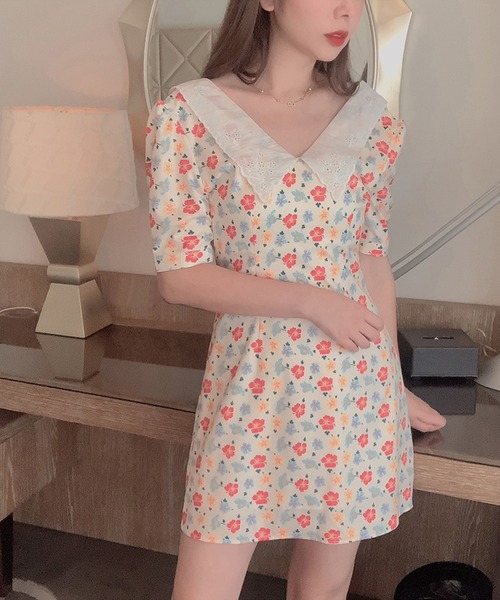 lissi Boutique（リージーブティック）の「【lissi Boutique】ヴィンテージ襟花柄ワンピース（ワンピース・レディース・レッド・FREE）」の2枚目の写真