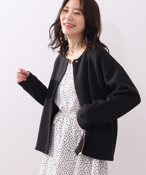 DRESKIP（ドレスキップ）の「◆もちもちダンボールニットジップジャケット（ブルゾン・レディース・ライトグレー/ブラック/オフホワイト・02/03/04）」の2枚目の写真