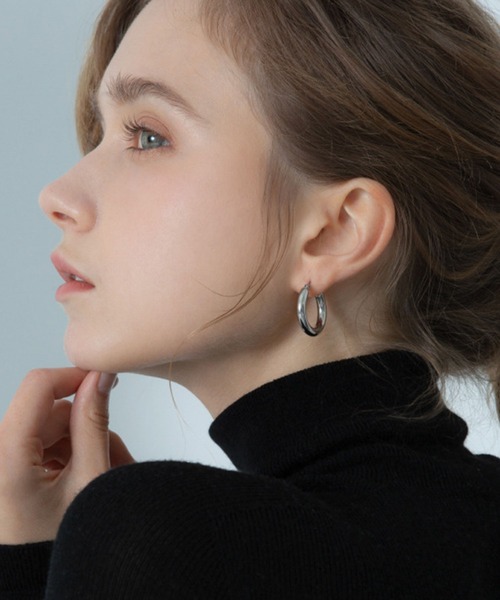 meJane（ミージェーン）の「小さめシンプルフープピアス【ZOZOTOWN限定】（ピアス（両耳用）・レディース・シルバー/ゴールド・FREE）」の7枚目の写真