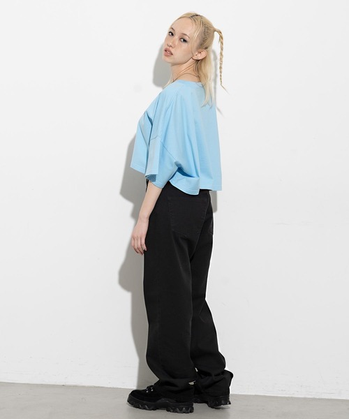 X-girl（エックスガール）の「BOX LOGO S/S WIDE TEE/ボックスロゴ　ワイドTシャツ（Tシャツ/カットソー・レディース・ライトブルー/ライトグリーン/ホワイト/チャコール・M/S）」の21枚目の写真