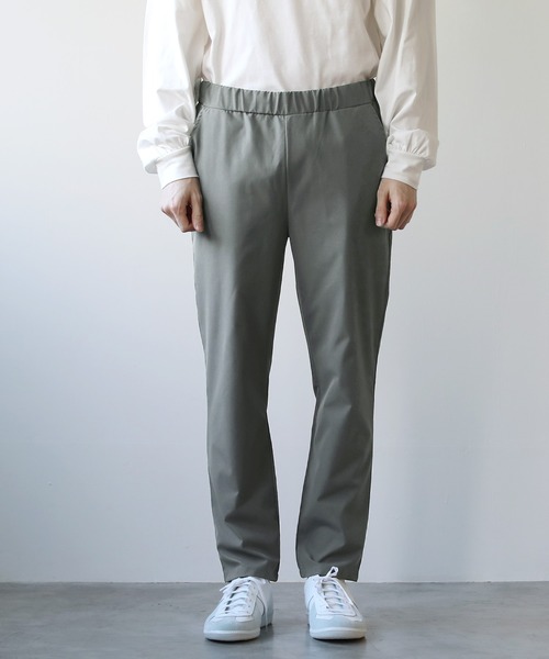 抗菌防臭付きノーカラーカーデジャケット&テーパードパンツセットアップ