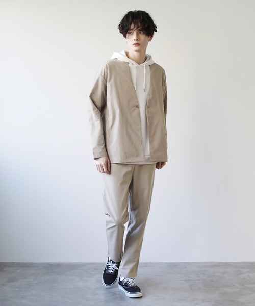 抗菌防臭付きノーカラーカーデジャケット&テーパードパンツセットアップ
