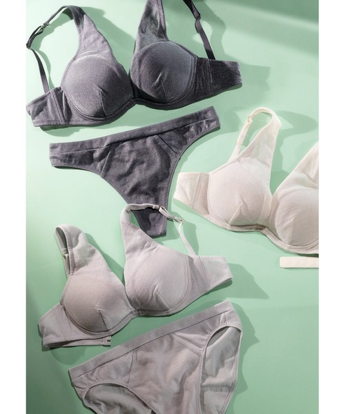 Chut! シュット　ブラ&フリルショーツセット　ブラウン Chut！ INTIMATES（シュットインティメイツ）の「【ZOZO TOWN