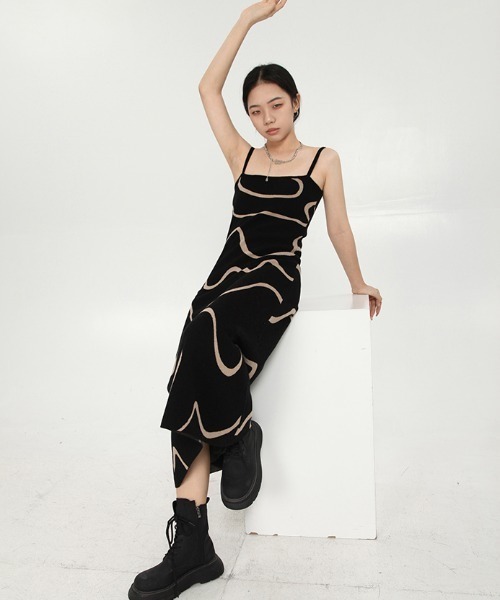 Vipoa（ヴィポア）の「ウェーブプリントキャミワンピース（ワンピース・レディース・ブラック/ブルー/グリーン・FREE）」の7枚目の写真