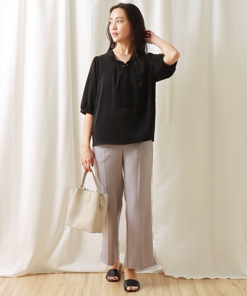 libelle more（リベル モア）の「前ボウタイブラウス（シャツ/ブラウス・レディース・オフホワイト/ブラック・M/L）」の4枚目の写真