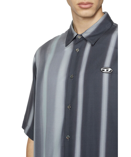 DIESEL(ディーゼル)の「メンズ シャツ 半そで ストライプ(シャツ/ブラウス・メンズ・イエロー/ブラック・SMALL/MEDIUM/LARGE/X-LARGE/XX-LARGE/X-SMALL)」の12枚目の写真