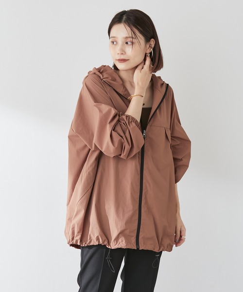 Omekashi(オメカシ)の「【earthy_】マウンテンパーカー(パッカブル)(マウンテンパーカー・レディース・ベージュ/キャメル/ブラック・FREE)」の3枚目の写真