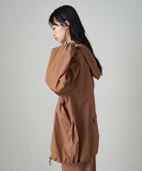 Omekashi(オメカシ)の「【earthy_】マウンテンパーカー(パッカブル)(マウンテンパーカー・レディース・ベージュ/キャメル/ブラック・FREE)」の13枚目の写真