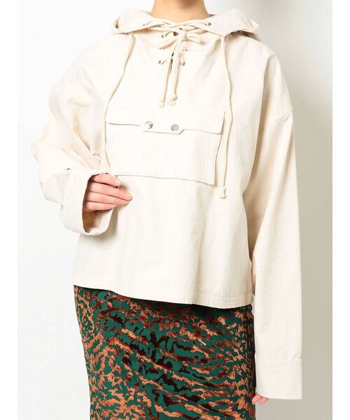 merry jenny（メリージェニー）の「ショートツイルアノラック（マウンテンパーカー・レディース・オフホワイト/グリーン/アイボリー・FREE）」の2枚目の写真