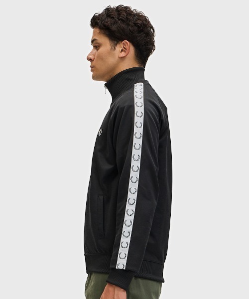 Taped Track Jacket／フレッドペリートラックジャケット