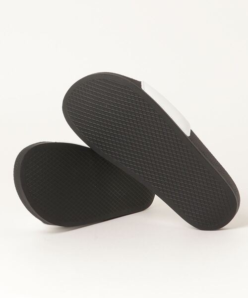 A BATHING APE（アベイシングエイプ）の「APE CROSSBONE SLIDE SANDALS M（サンダル・メンズ・ホワイト/ブラック・90/100/110/80/70）」の4枚目の写真