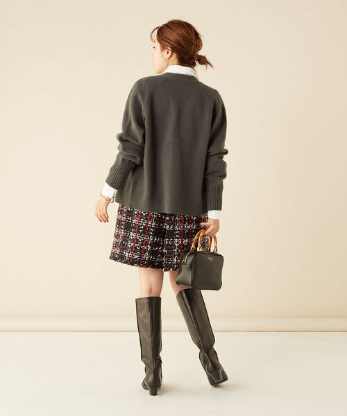 NOLLEY’S（ノーリーズ）の「MUSIC カシミヤブレンド天竺Vネックカーディガン（カーディガン/ボレロ・レディース・チャコールグレー/グリーン/アイボリー/ベビーピンク/ロイヤルブルー・38）」の9枚目の写真