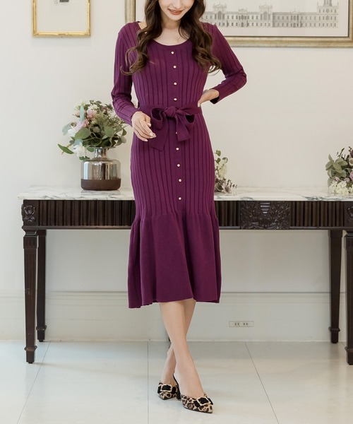 Julia Boutique(ジュリアブティック)の「ボタンデザインマーメイドリブニットワンピース/22526(ワンピース・レディース・ブラック/ブラウン/プラム/ベージュ・ONE)」の4枚目の写真