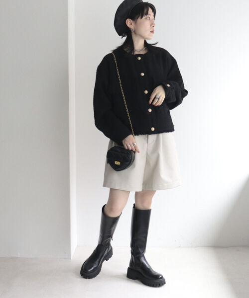 fredy emue（フレディエミュ）の「フェイクレザーショートパンツ（その他パンツ・レディース・ブラック/ベージュ・38）」の3枚目の写真