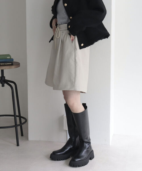 fredy emue（フレディエミュ）の「フェイクレザーショートパンツ（その他パンツ・レディース・ブラック/ベージュ・38）」の10枚目の写真