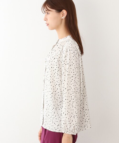 DRESKIP（ドレスキップ）の「◆とろみシャ－リングブラウス（シャツ/ブラウス・レディース・ブルー/ライトベージュ/ホワイト系3/ブラック系・02/03/04）」の17枚目の写真